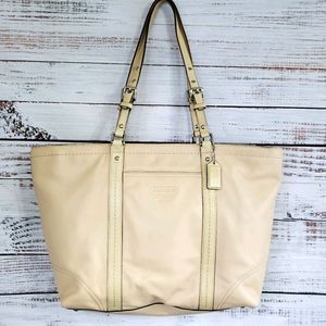 Coach Genuine leather cream tote